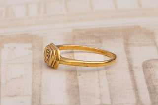 Ancient Javanese Gold ‘Sri’ Ring, 8th–10th Century