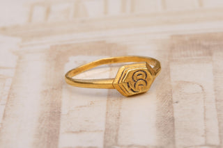 Ancient Javanese Gold ‘Sri’ Ring, 8th–10th Century