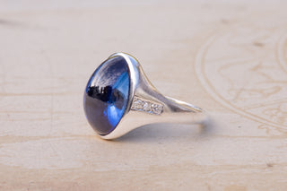 Art Deco White Gold Sapphire Ring