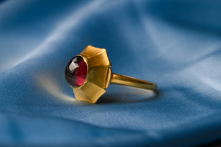 Scarce Medieval Garnet Ring