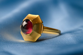 Scarce Medieval Garnet Ring