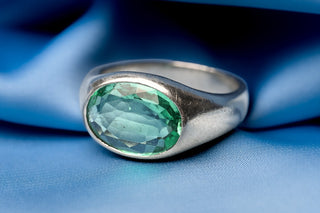 Vintage Platinum & Colombian Emerald Ring