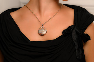 Contemporary 9K Gold Agate Swivel Fob Pendant by David Scott Walker, Sheffield,
