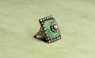 French Carved Russian Emerald & Diamond ‘Jelly Mould’ Ring, c.1840