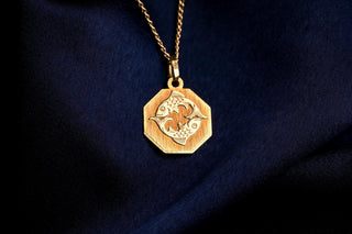 Vintage 9K Gold Pisces Zodiac Pendant, c.1980