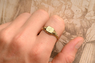 French Pinchbeck Signet Ring, c.1820