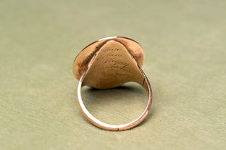 Engraved reverse of the Créquy mourning ring