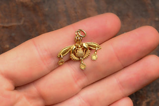 Vintage Etruscan Revival 18K Gold Insect Pendant, c.1980