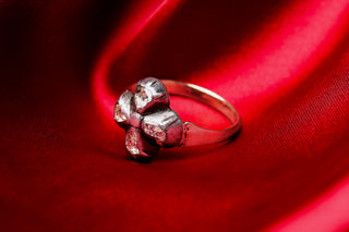 Georgian Rose-Cut Diamond Floral Cluster Ring, c.1780